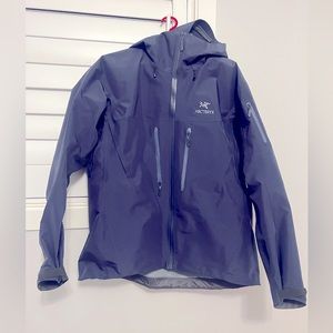 Arc’teryx Women’s Alpha SV Shell Jacket - XL Cobalt Moon